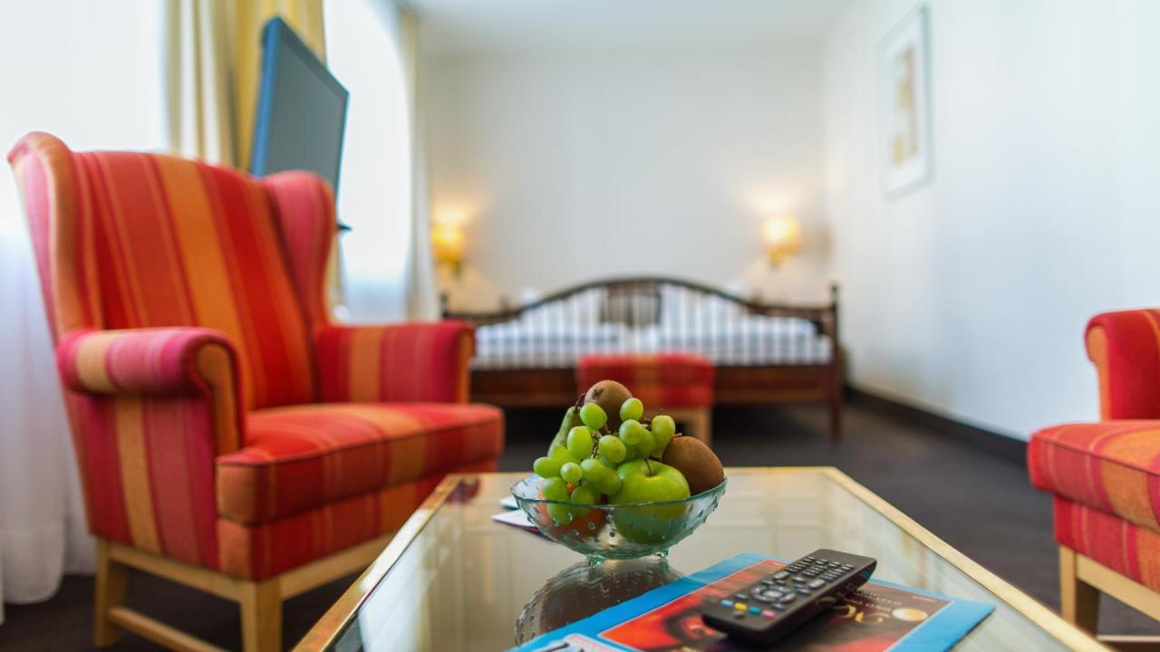 Hotel Holsteiner Hof - Timmendorfer Strand Zewnętrze zdjęcie