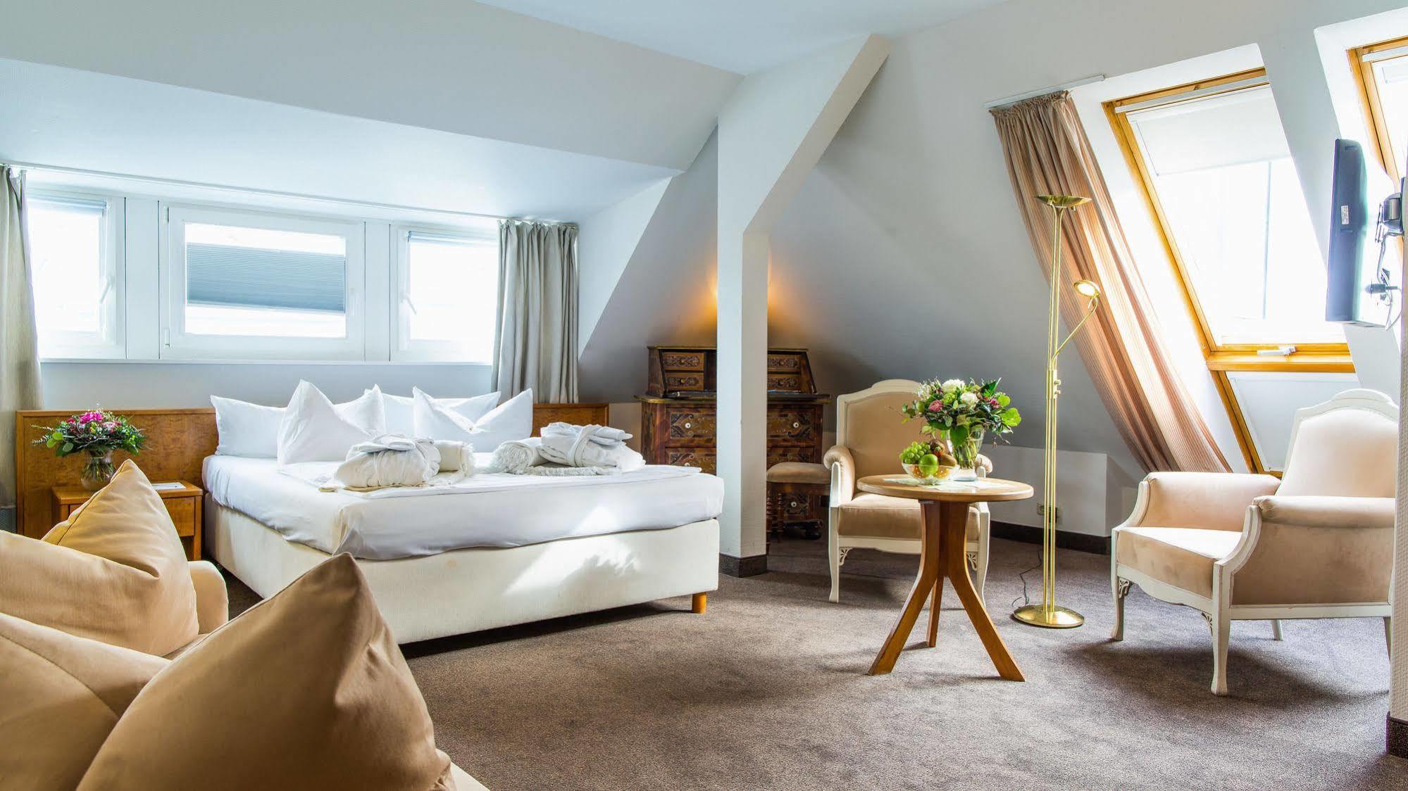 Hotel Holsteiner Hof - Timmendorfer Strand Zewnętrze zdjęcie